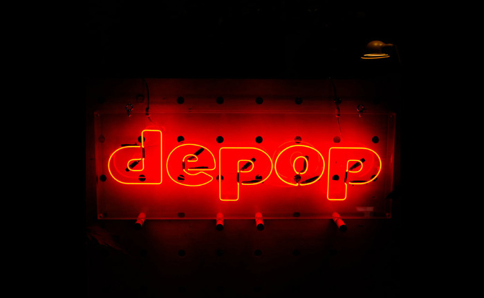 depop logo